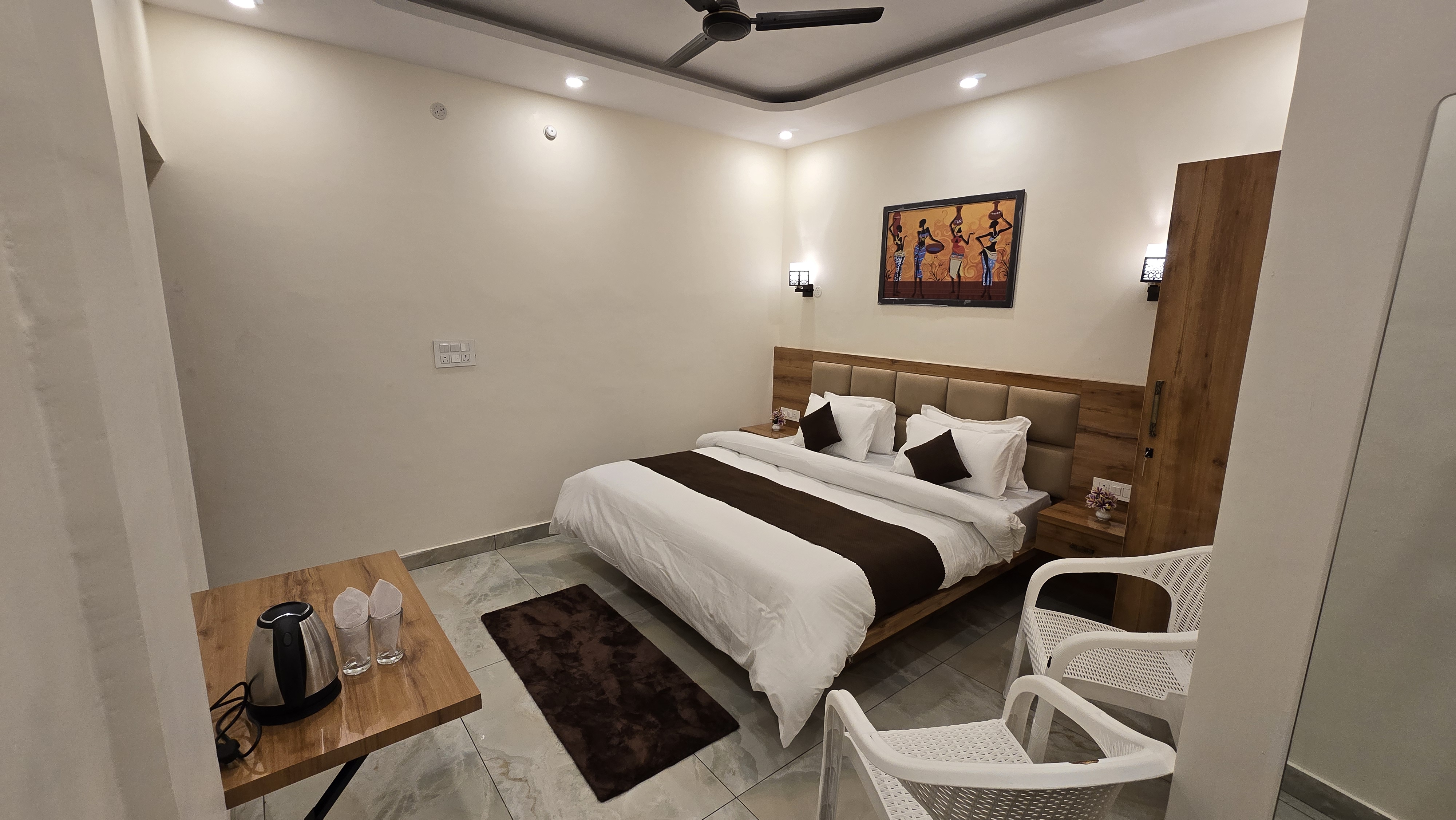 Tungnath View room